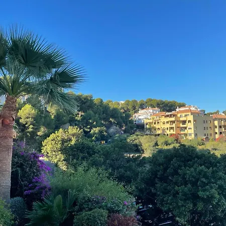 2 Bed Ground Floor With Pool & Parking
