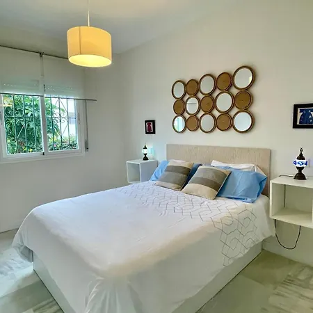 Apartment 2 Bed Ground Floor With Pool & Parking